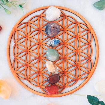 Altar flor de la vida piedras